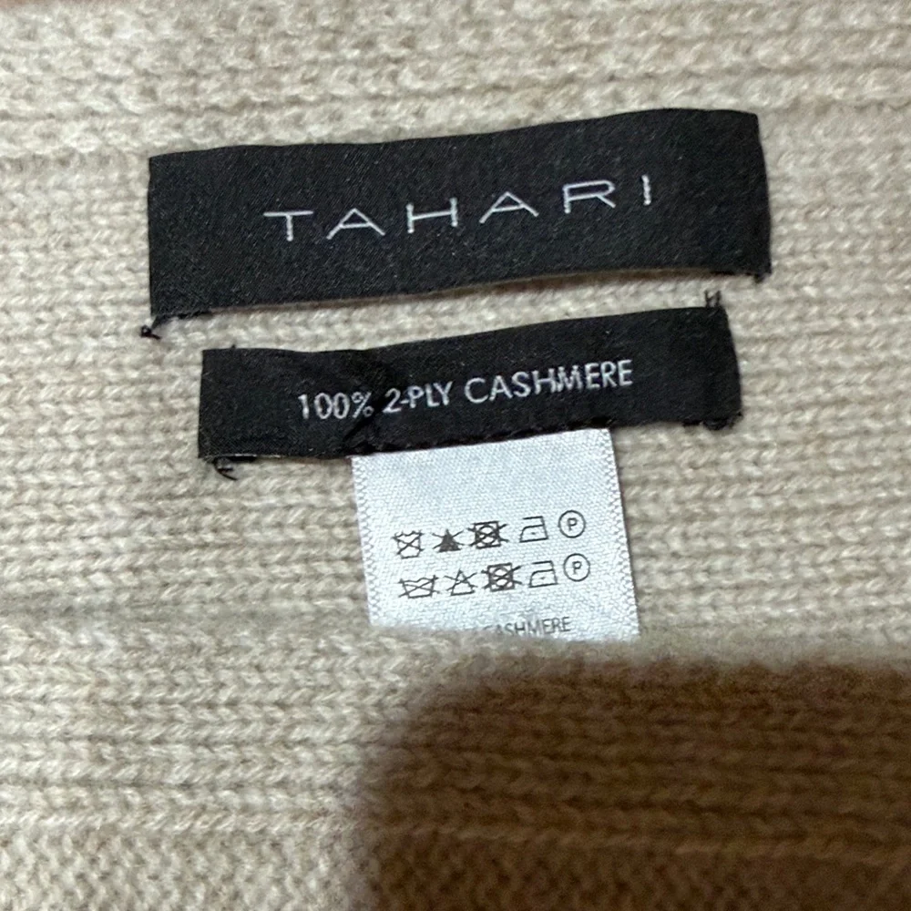 Tahari Cream Cashmere Knit Scarf 74x13 unisex NEW